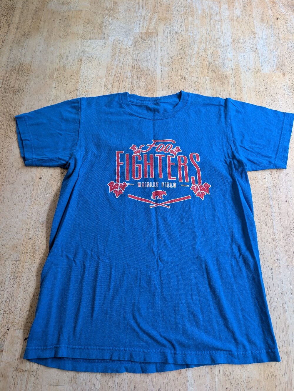 Short Sleeve Foo Fighters Chicago Cubs Wrigley Field Tour Band Concert T-shirt